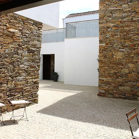 Casal Da Porta - Quinta Da Porta Couette-café Mirandela